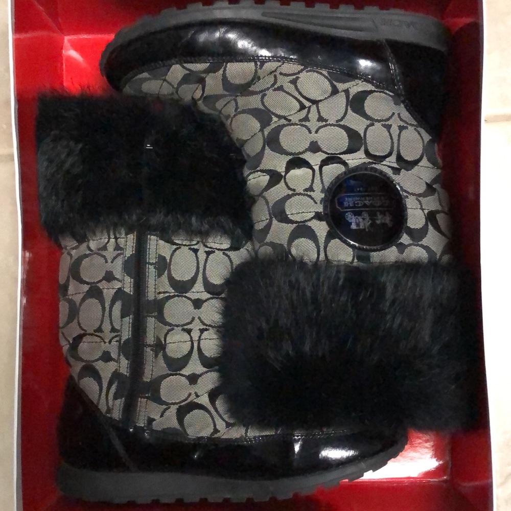 BLK/GREY COUCH WINTER BOOTS.